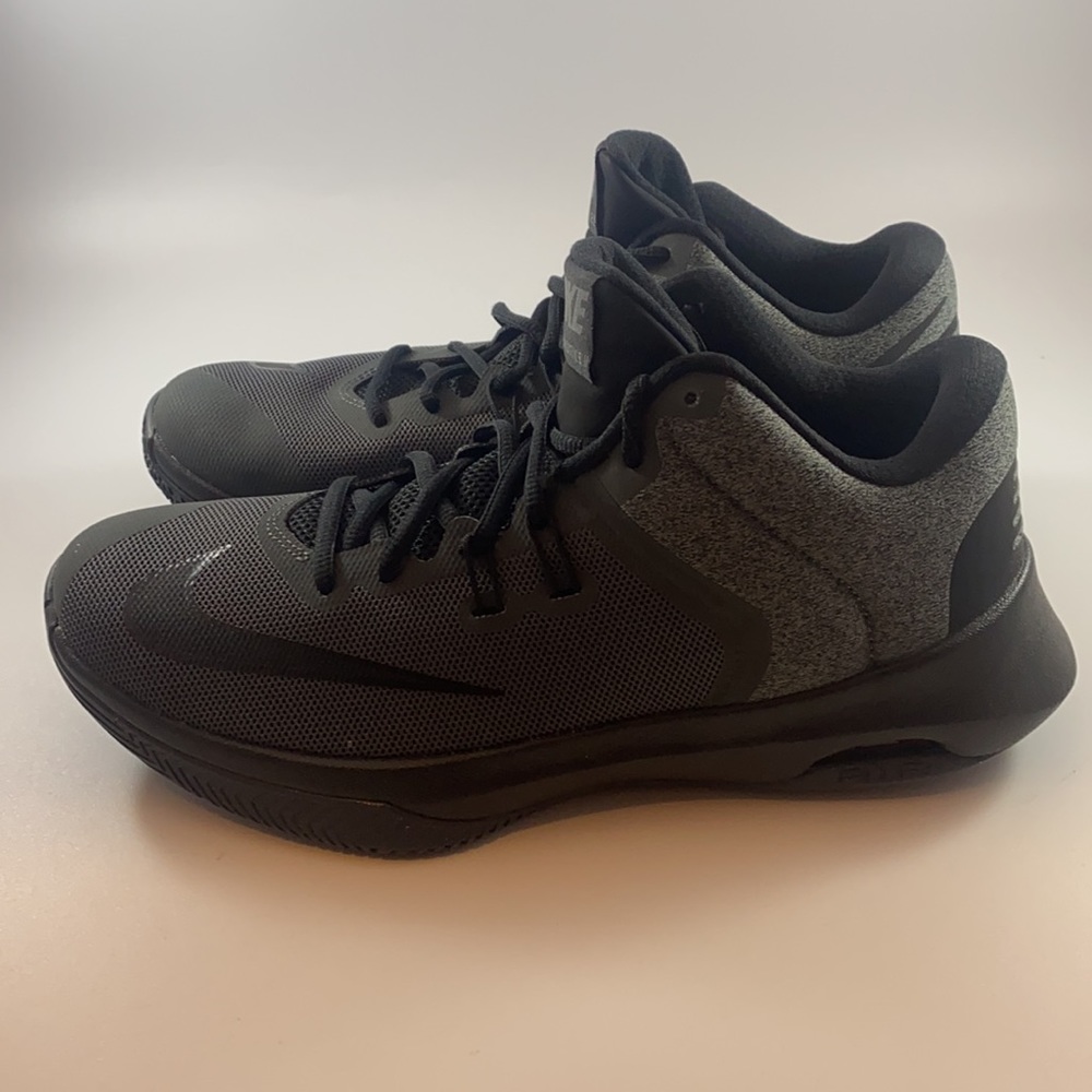 Men’s Nike Air Versitile II NBK - DK112 - Picture 3 of 7